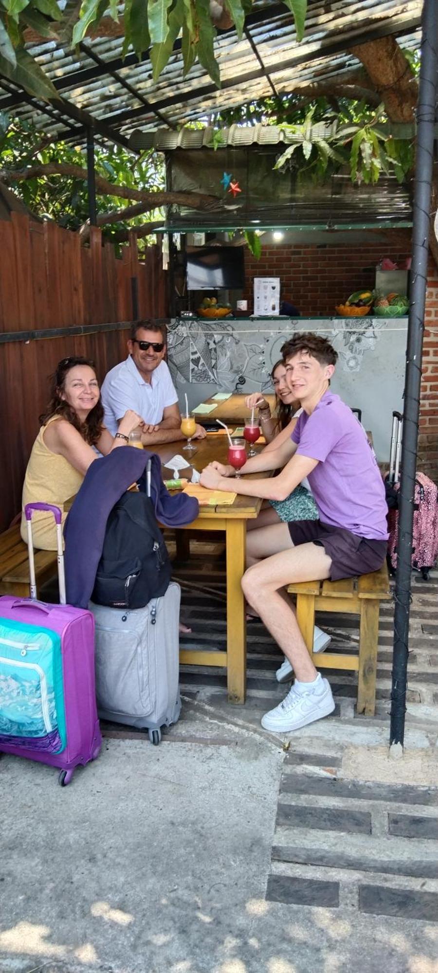 Pick & Go White House Bed & Breakfast Negombo Ngoại thất bức ảnh
