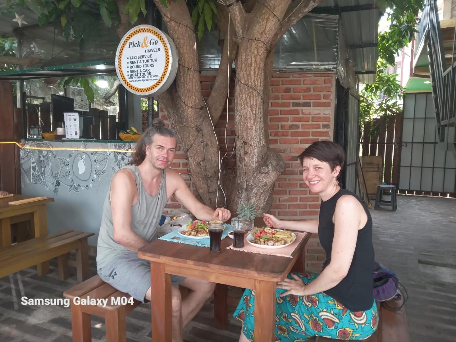Pick & Go White House Bed & Breakfast Negombo Ngoại thất bức ảnh